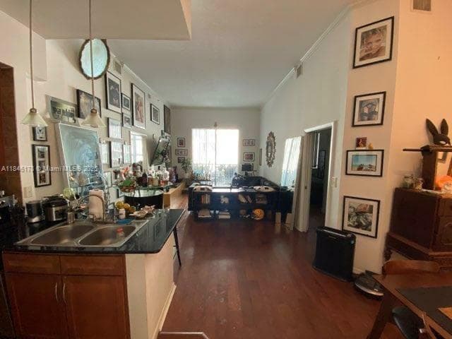 2000 N Bayshore Dr # 122, Miami FL 33137 — 11