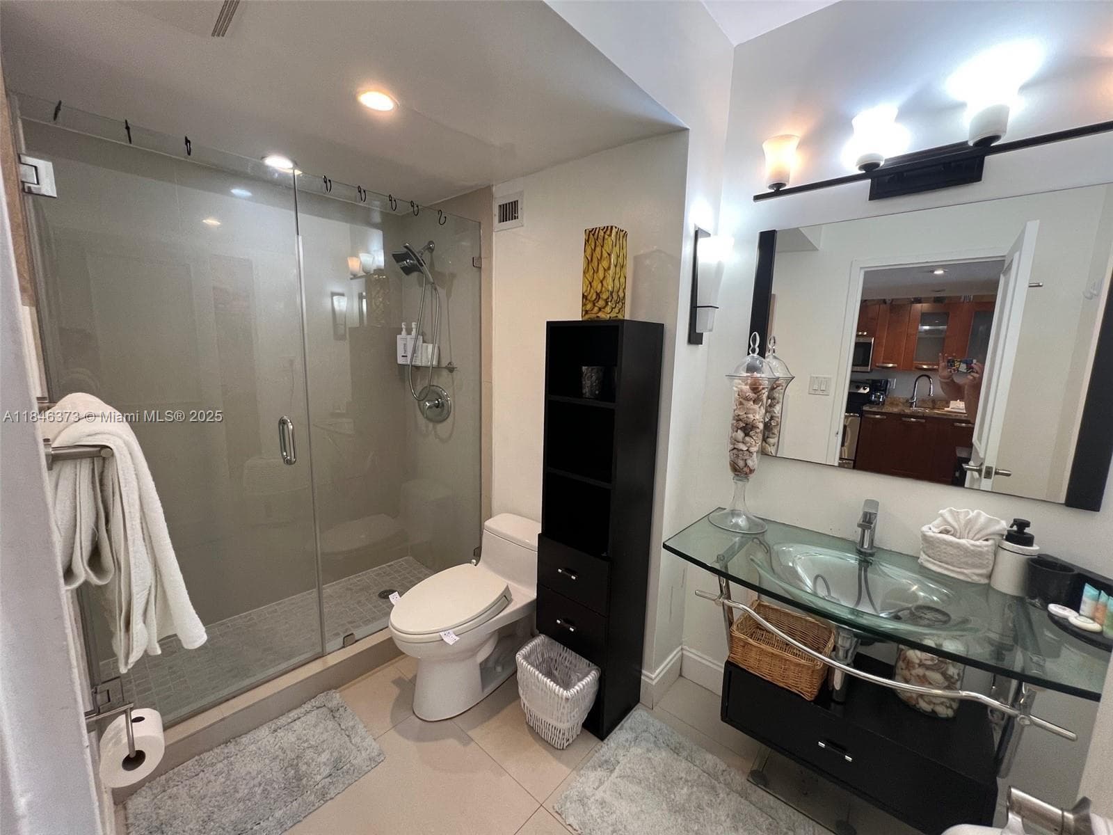 100 Lincoln Rd # 1226, Miami Beach FL 33139 — 22