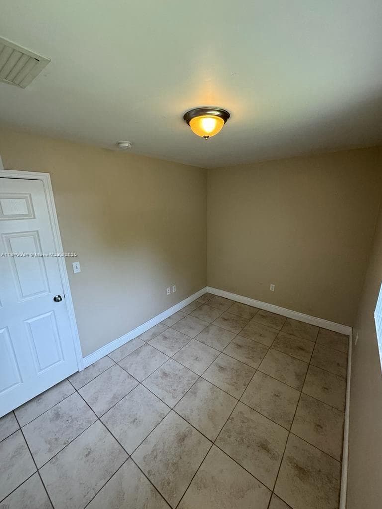 483 NW 19th St # 362, Miami FL 33136 — 17