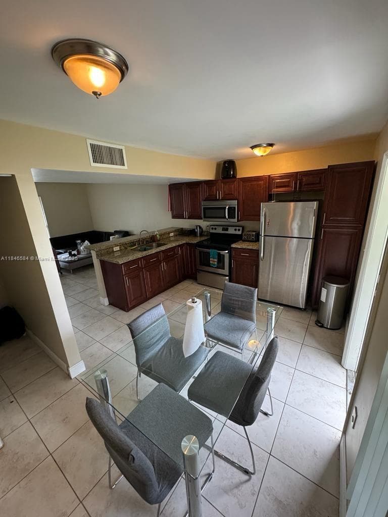 483 NW 19th St # 362, Miami FL 33136 — 8