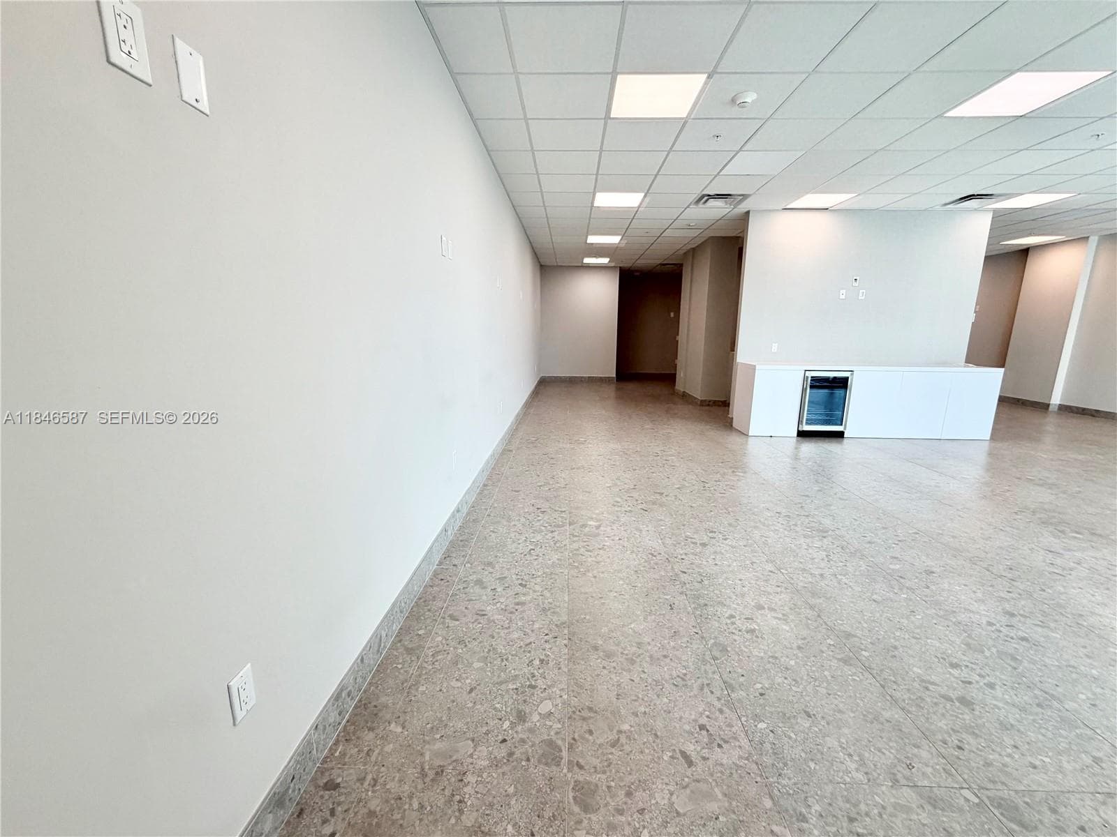 2820 NE 214th St # 1001, Aventura FL 33180 — 2