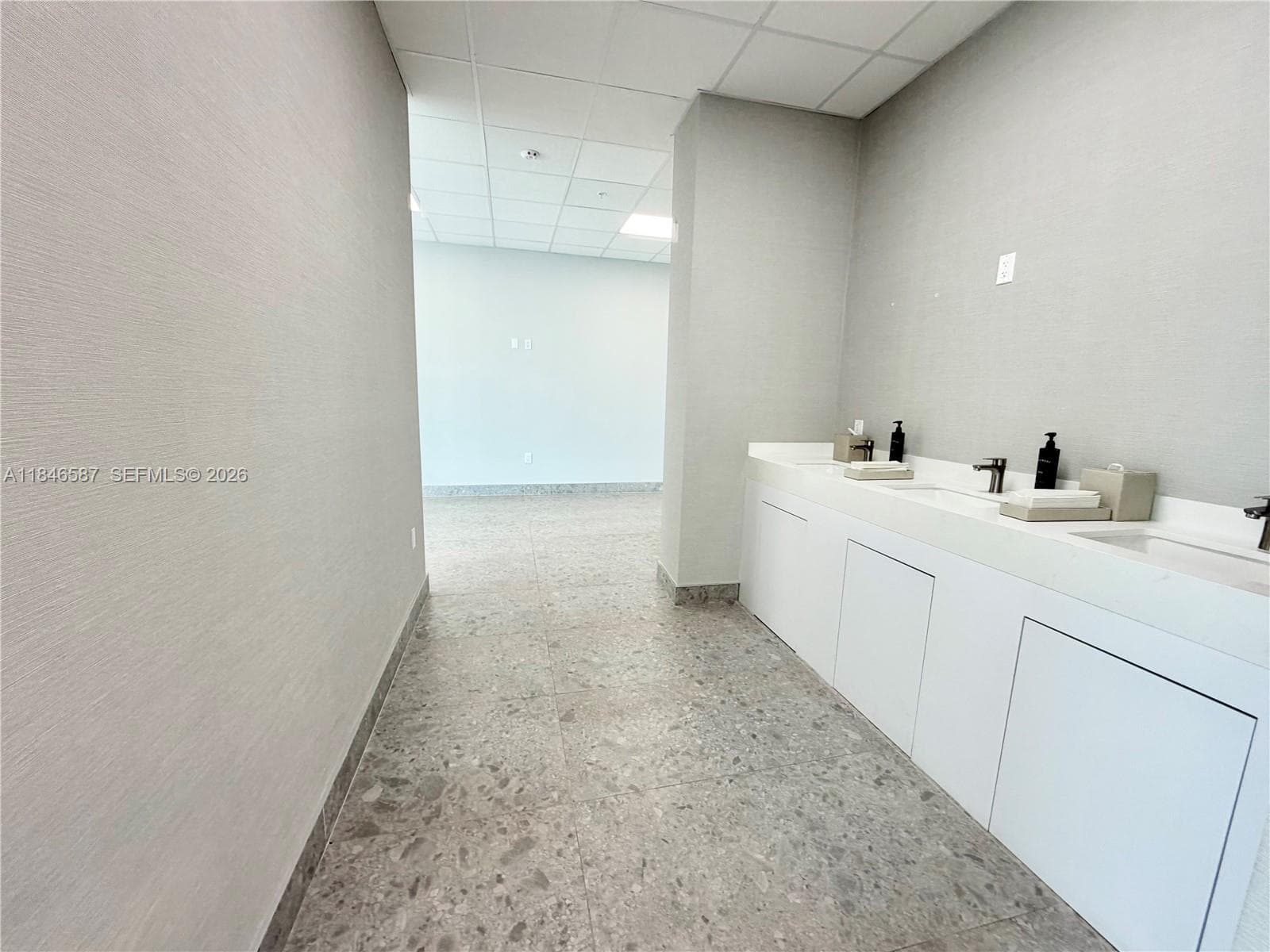 2820 NE 214th St # 1001, Aventura FL 33180 — 7