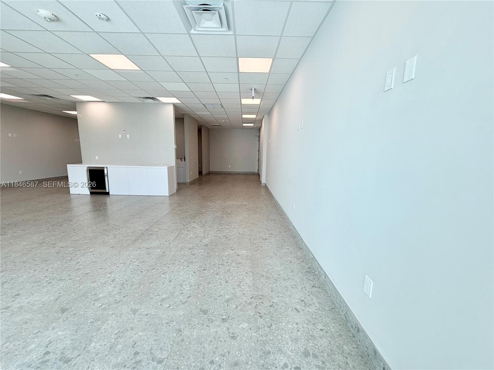 2820 NE 214th St # 1001, Aventura FL 33180 — 3