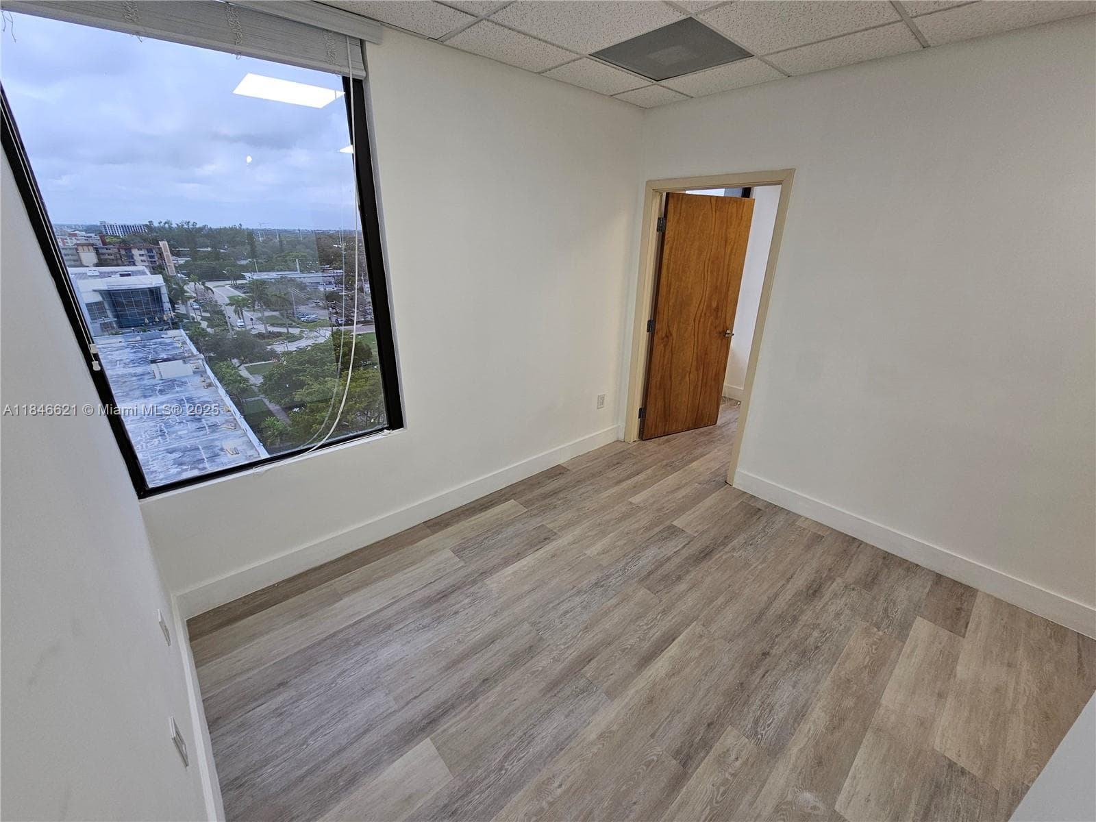 12550 Biscayne Blvd # 11, North Miami FL 33181 — 6