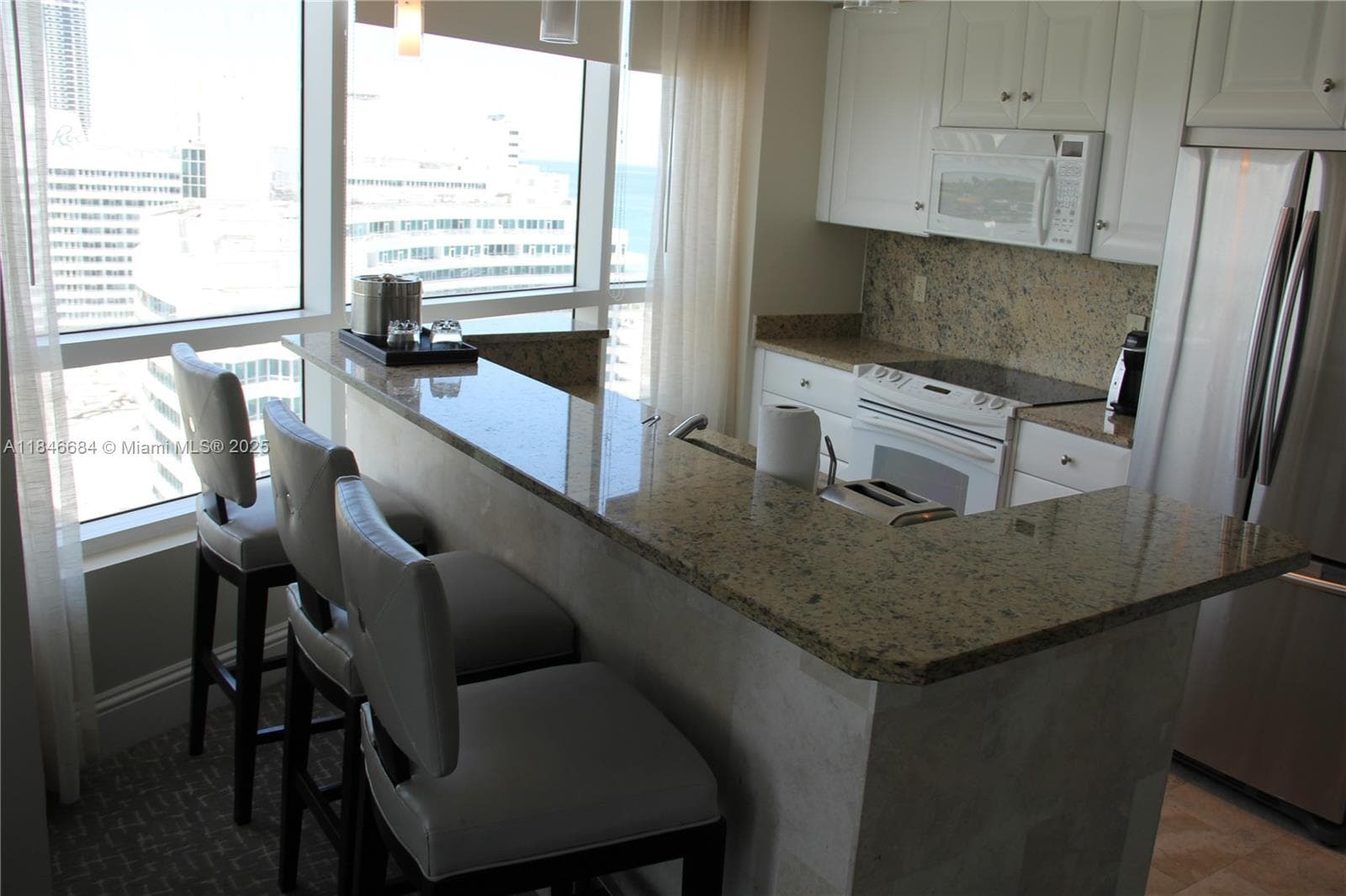 4401 Collins Ave, Miami Beach FL 33140 — 12