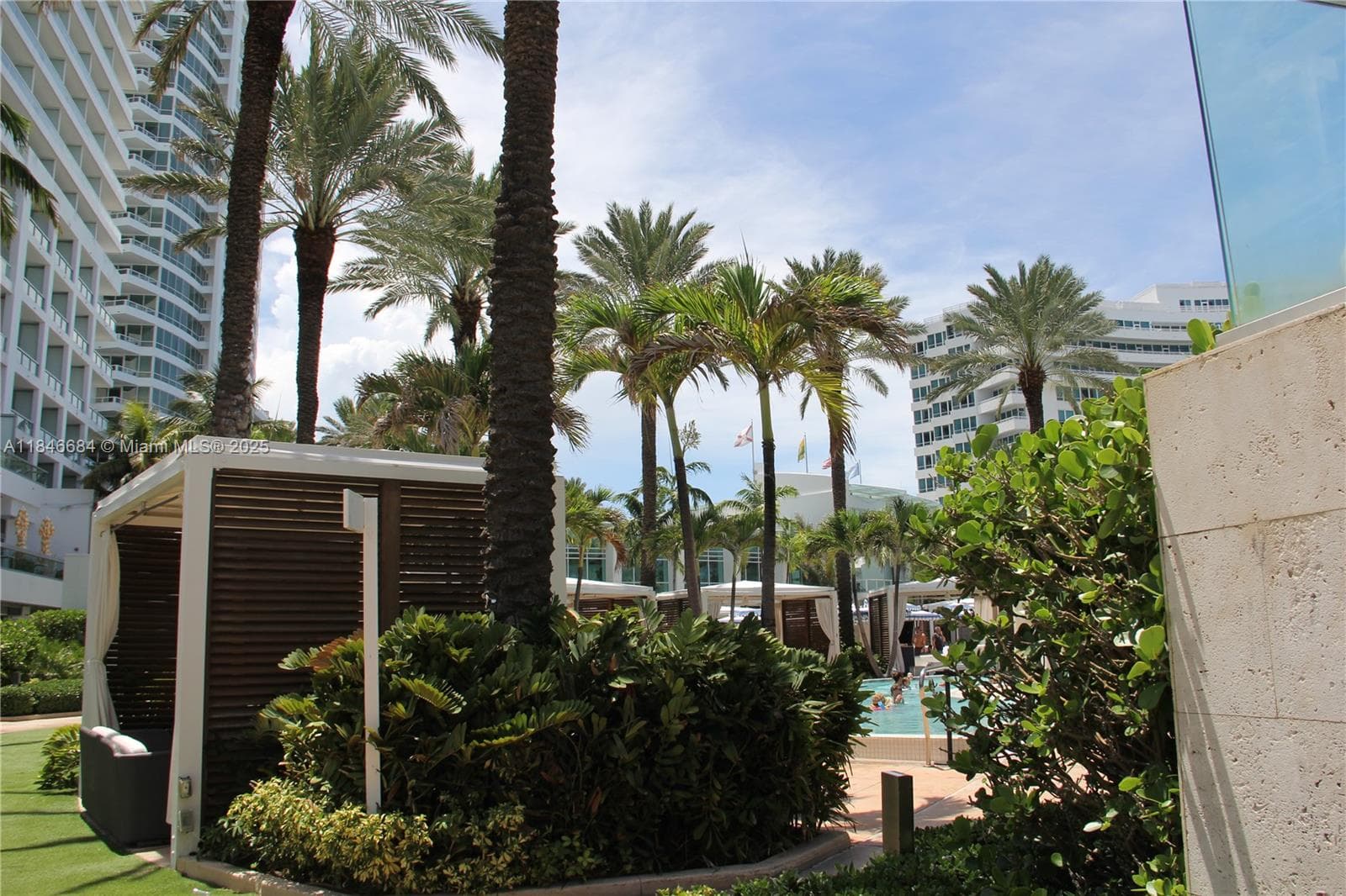 4401 Collins Ave, Miami Beach FL 33140 — 67