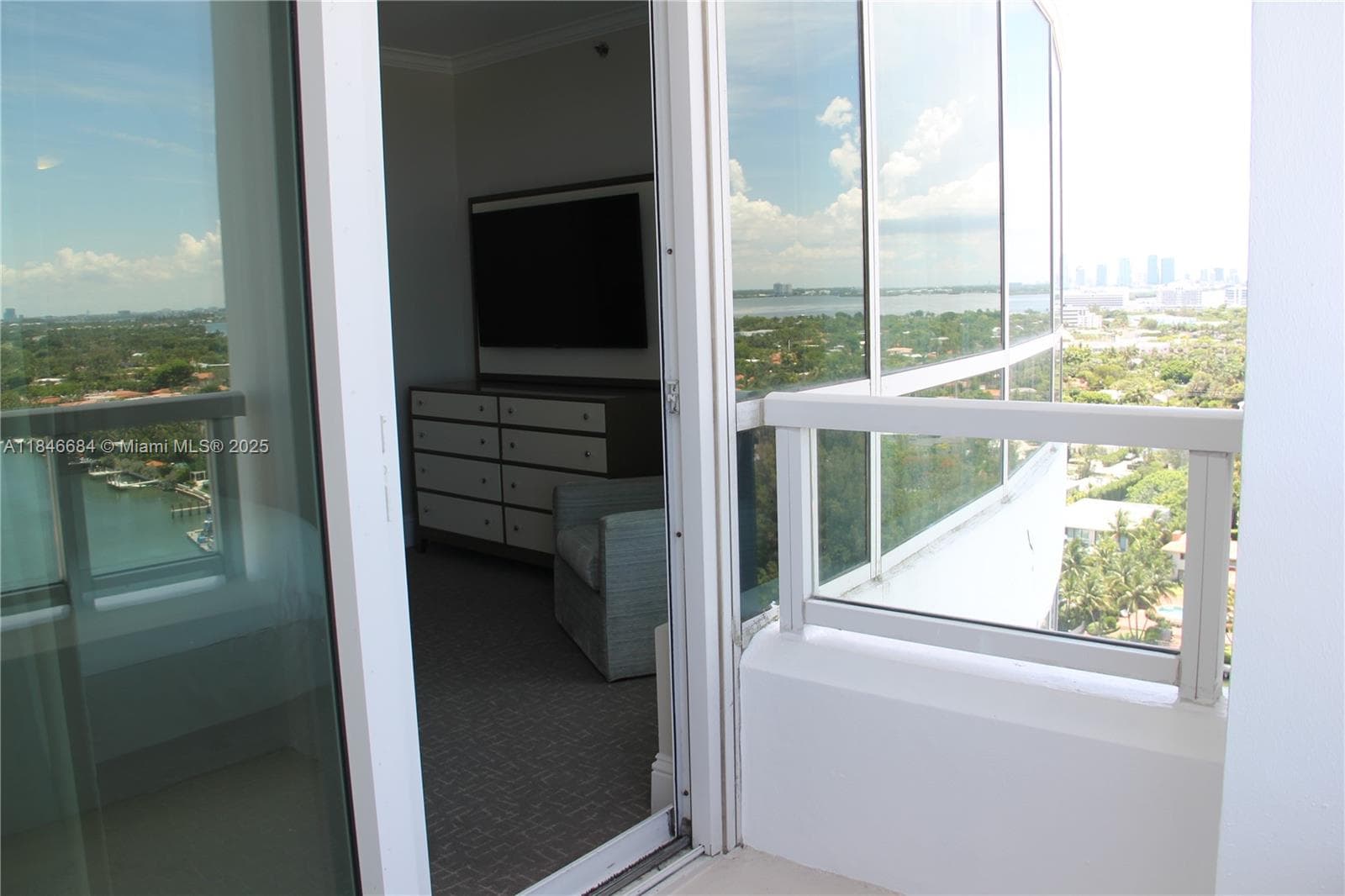 4401 Collins Ave, Miami Beach FL 33140 — 28