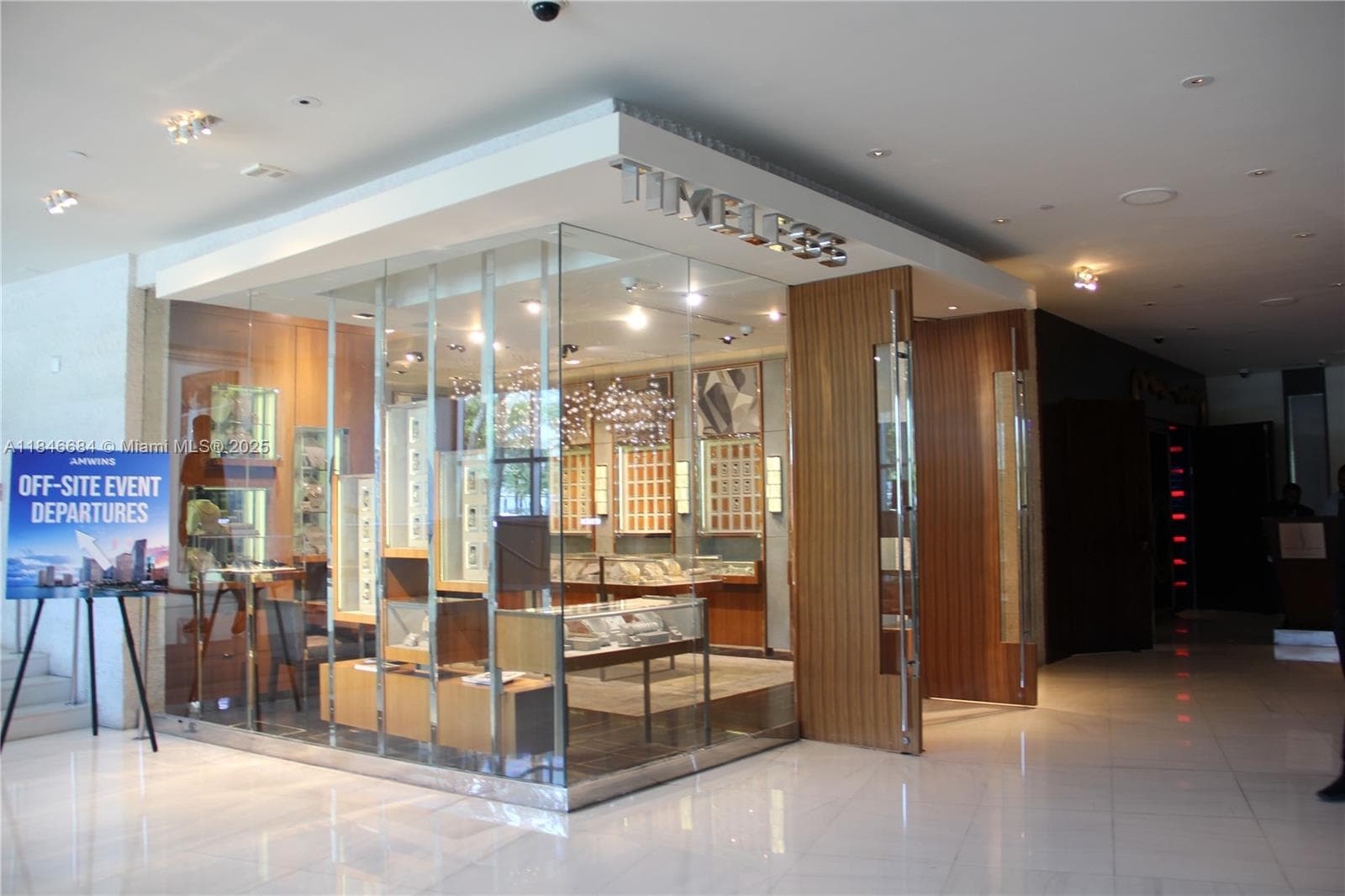 4401 Collins Ave, Miami Beach FL 33140 — 79