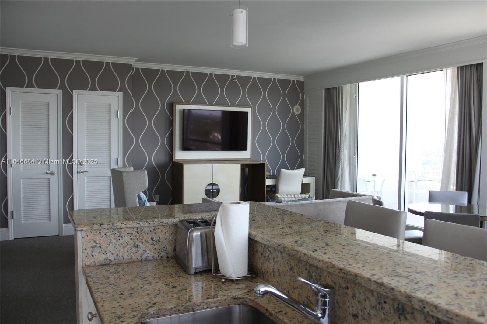 4401 Collins Ave, Miami Beach FL 33140 — 10