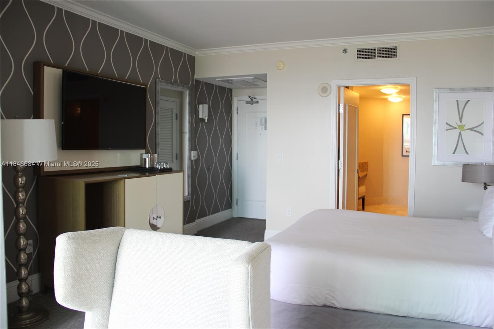 4401 Collins Ave, Miami Beach FL 33140 — 41
