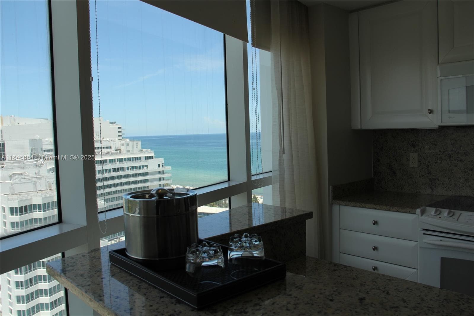 4401 Collins Ave, Miami Beach FL 33140 — 15