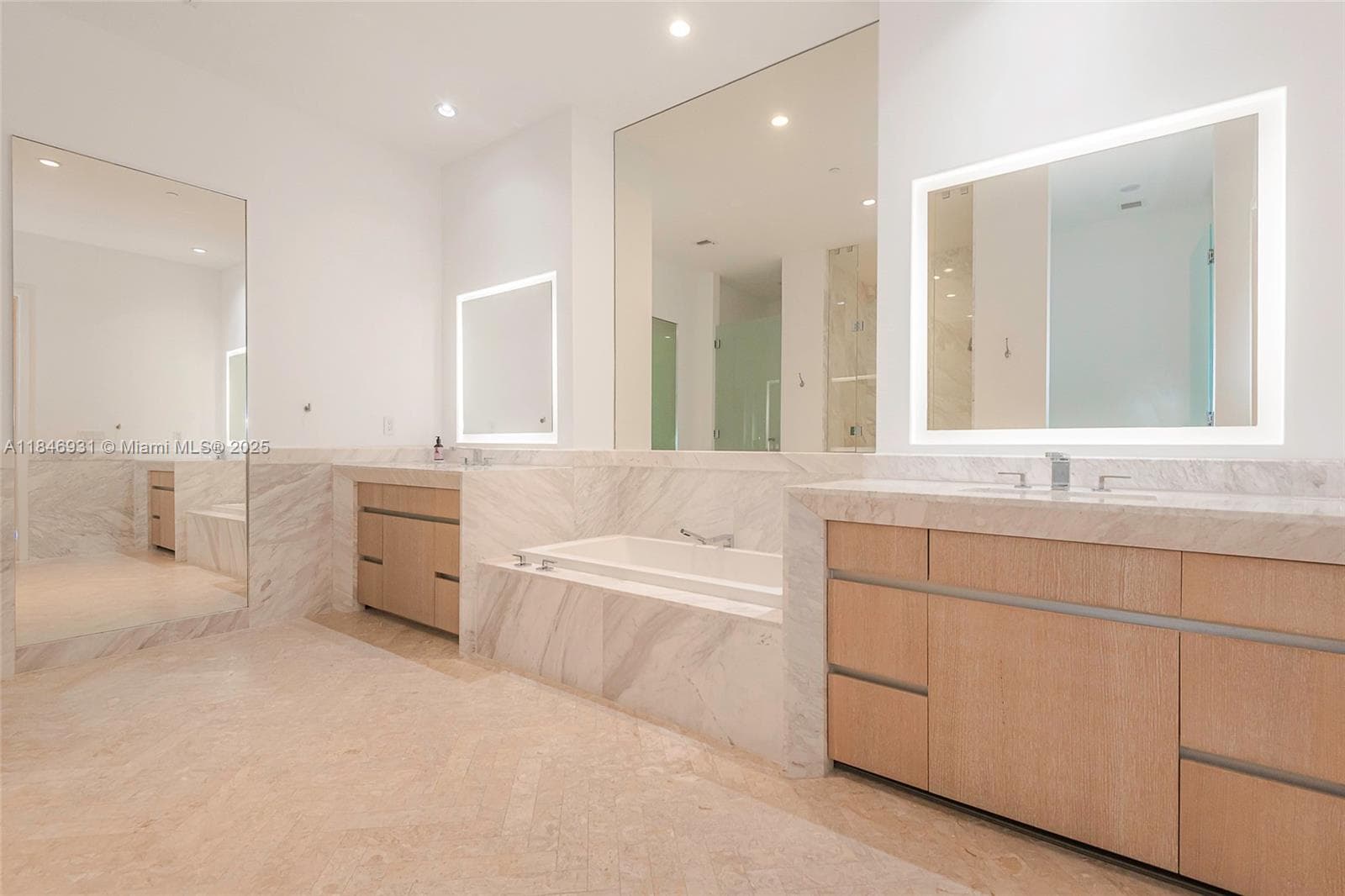 2821 S Bayshore Dr # 7B, Coconut Grove FL 33133 — 29