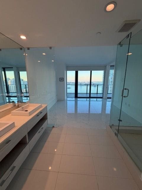 650 NE 32nd St # 4406, Miami FL 33137 — 16
