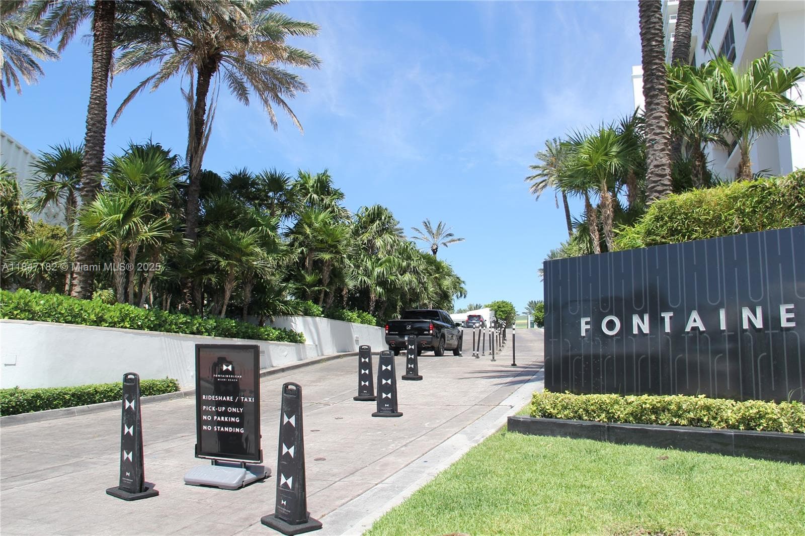 4401 Collins Ave, Miami Beach FL 33140 — 99