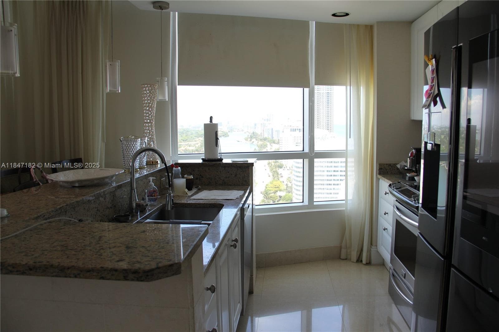 4401 Collins Ave, Miami Beach FL 33140 — 12