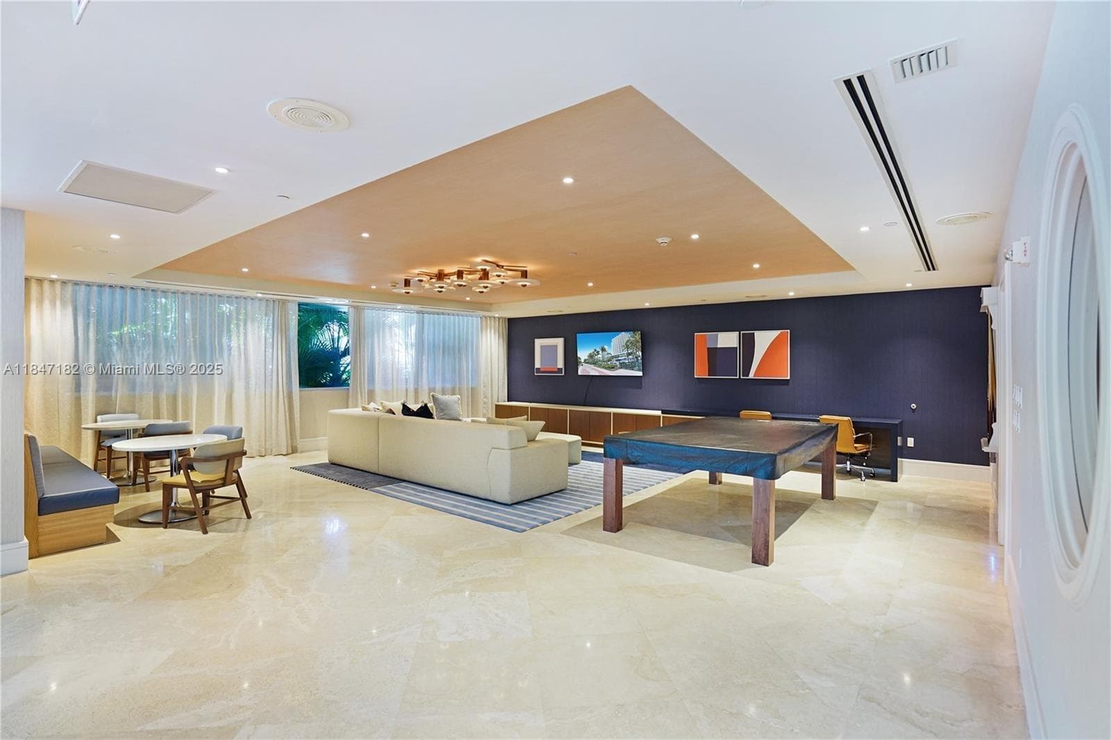 4401 Collins Ave, Miami Beach FL 33140 — 86