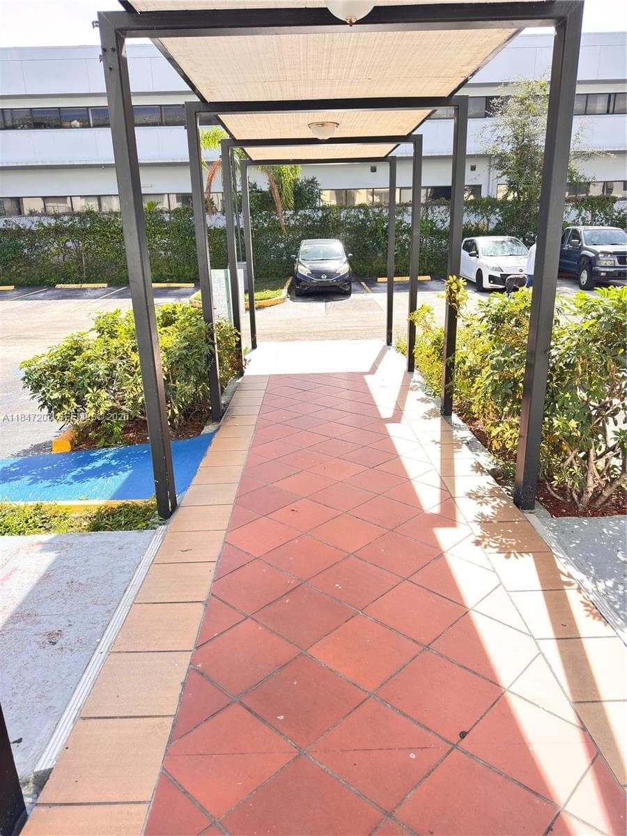 16450 NW 2nd Ave # 207, Miami FL 33169 — 1