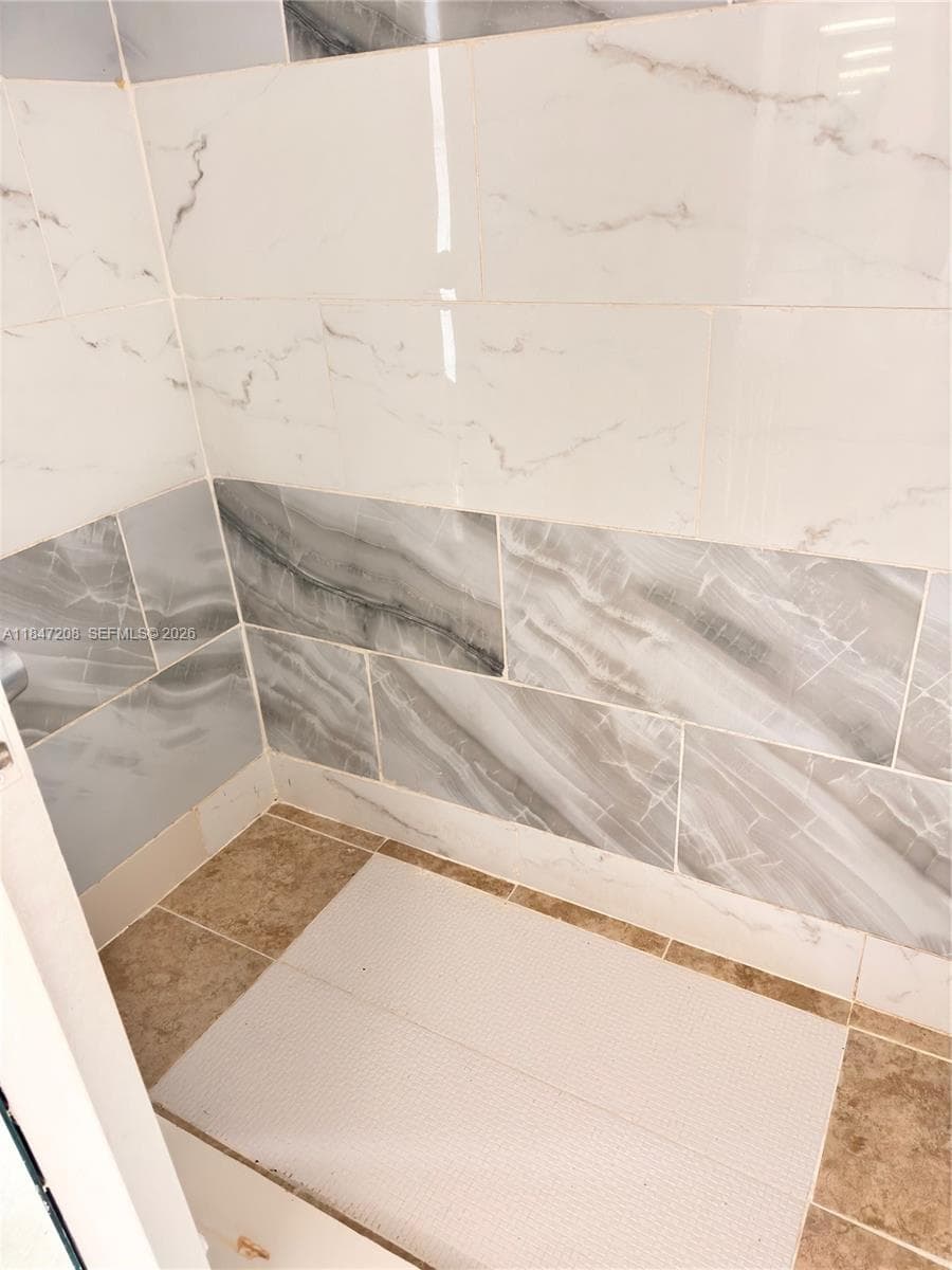 16450 NW 2nd Ave # 207, Miami FL 33169 — 14