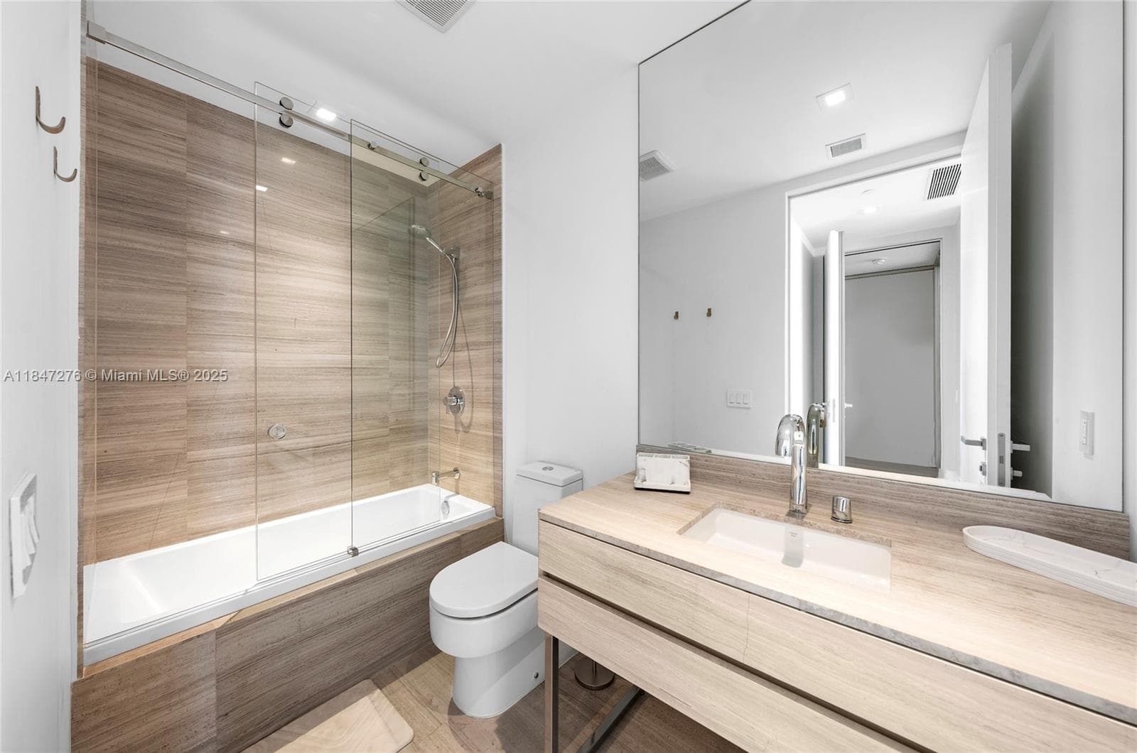 18975 E Collins Ave # 1403, Sunny Isles Beach FL 33160 — 32