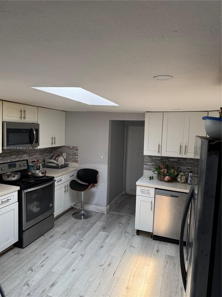 281 NE 169th St, North Miami Beach FL 33162 — 10