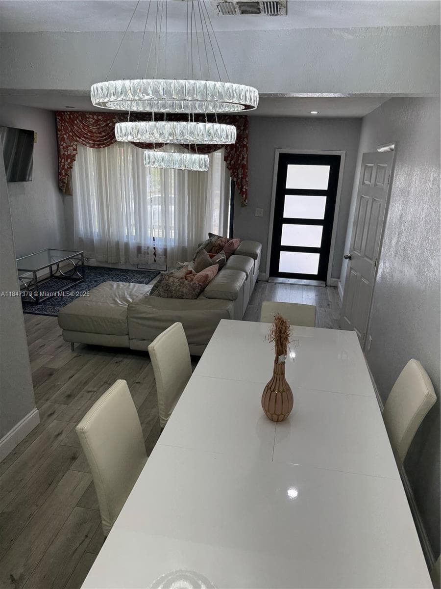 281 NE 169th St, North Miami Beach FL 33162 — 4