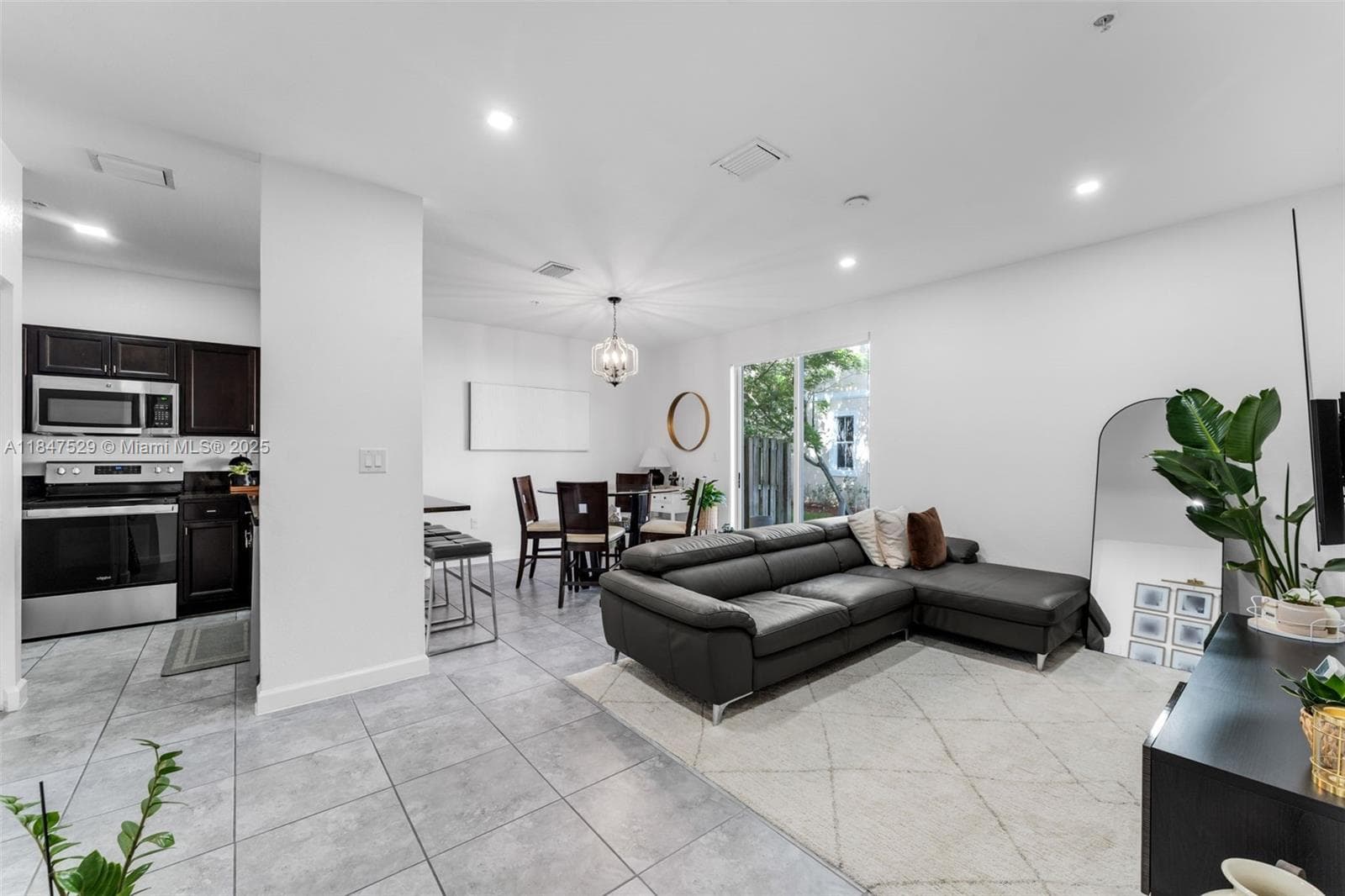 134 SE 28th Ter # 10, Homestead FL 33033 — 1