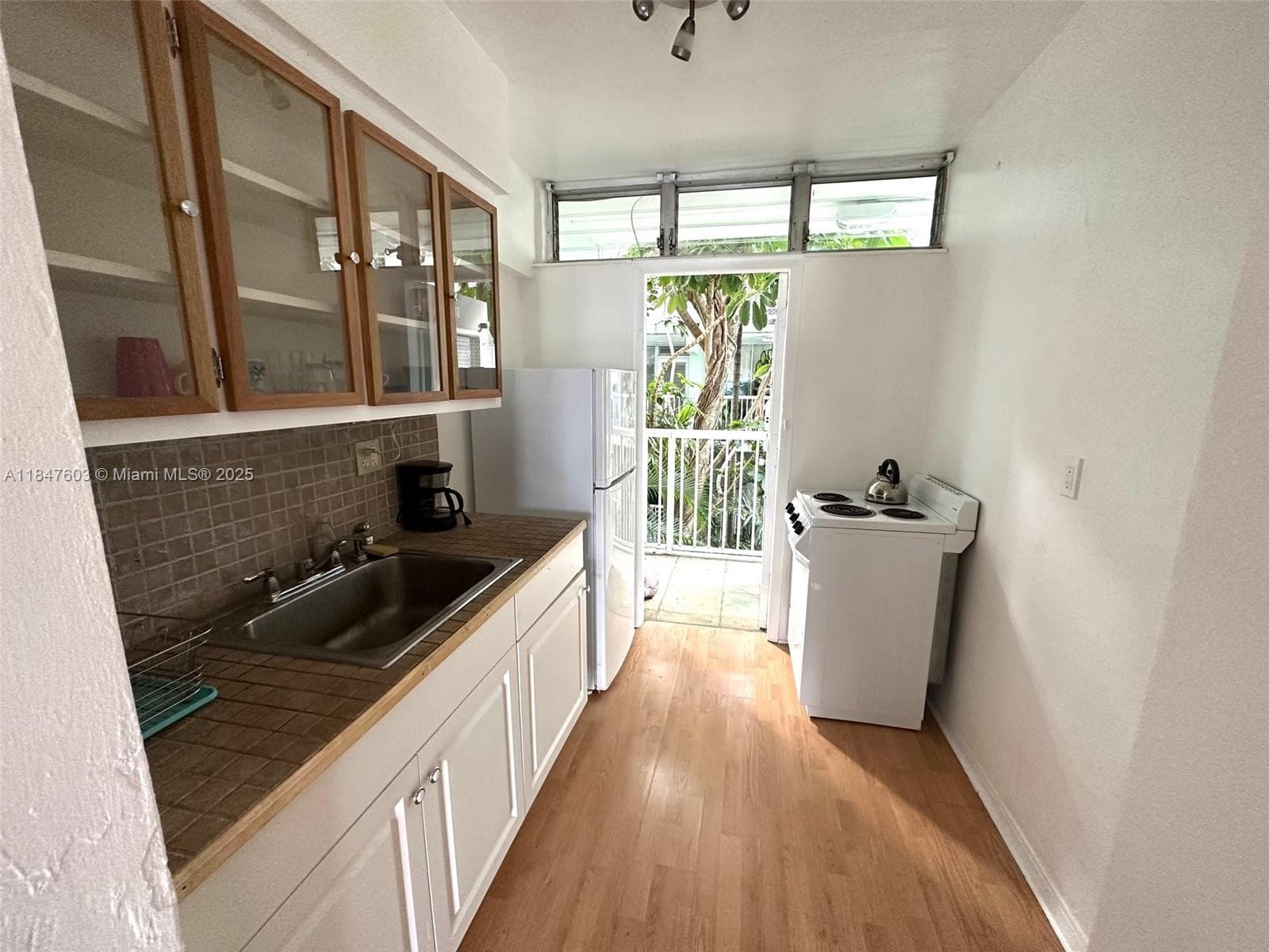 1400 Pennsylvania Ave # 33, Miami Beach FL 33139 — 5