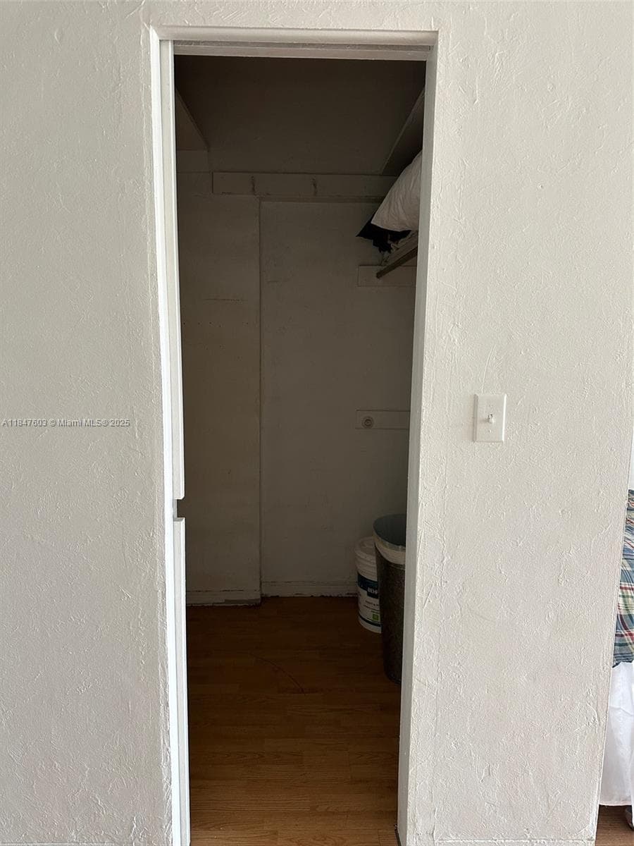 1400 Pennsylvania Ave # 33, Miami Beach FL 33139 — 4
