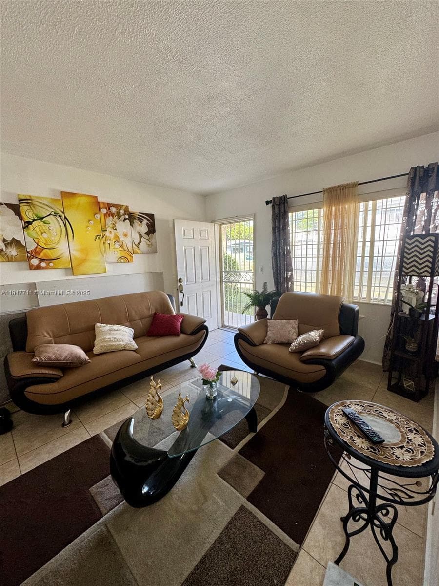 71 NW 76th St # 5, Miami FL 33150 — 5