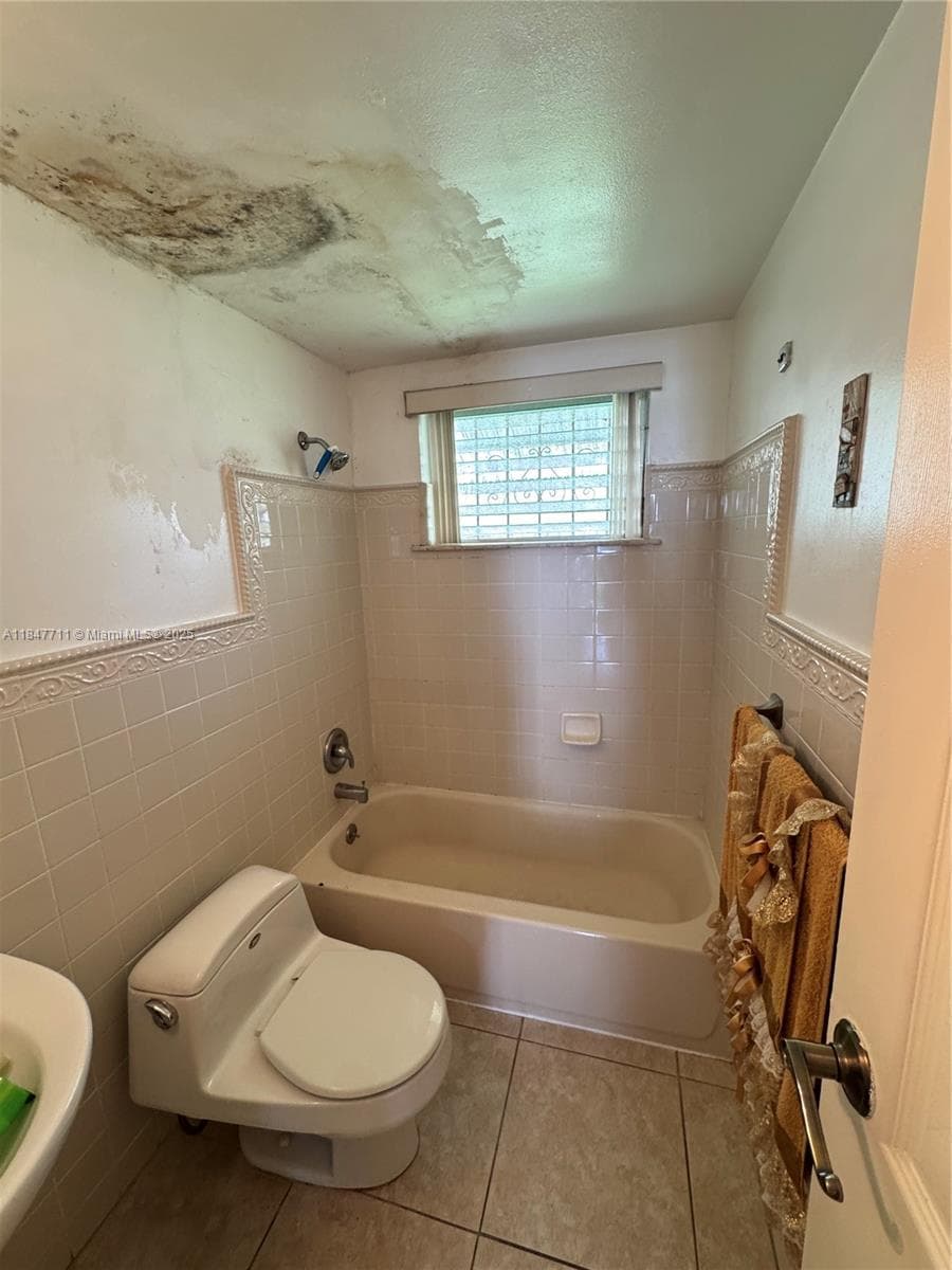 71 NW 76th St # 5, Miami FL 33150 — 10