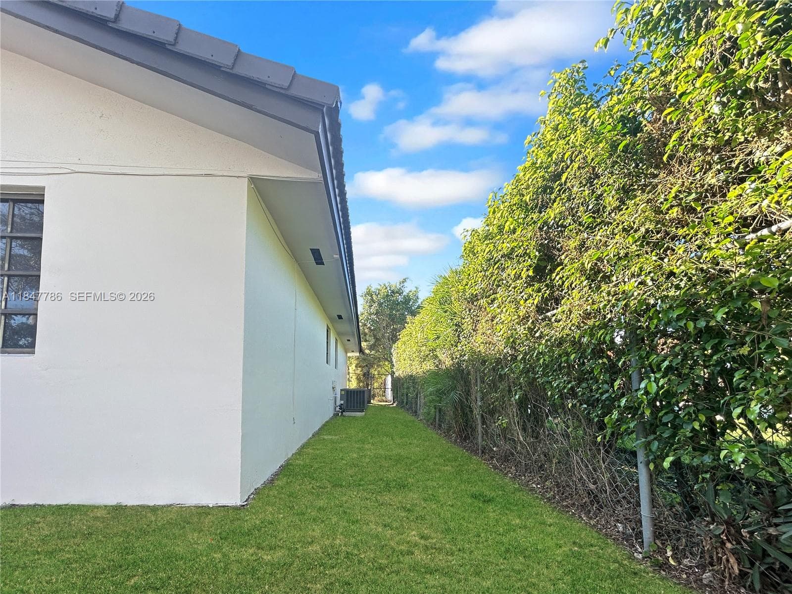 13925 SW 26th Ter, Miami FL 33175 — 41