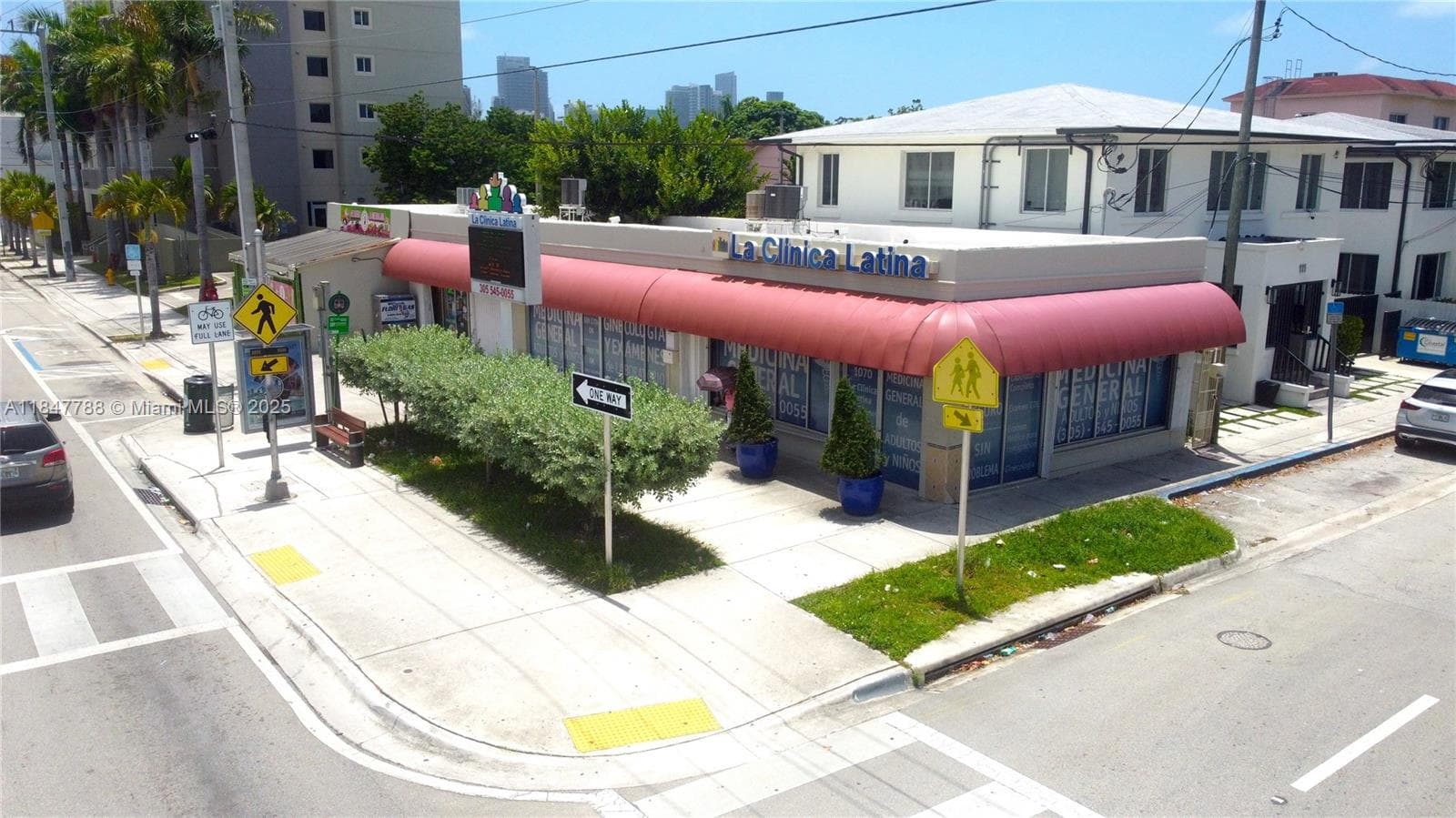 1058 SW 1st St, Miami FL 33130 — 1