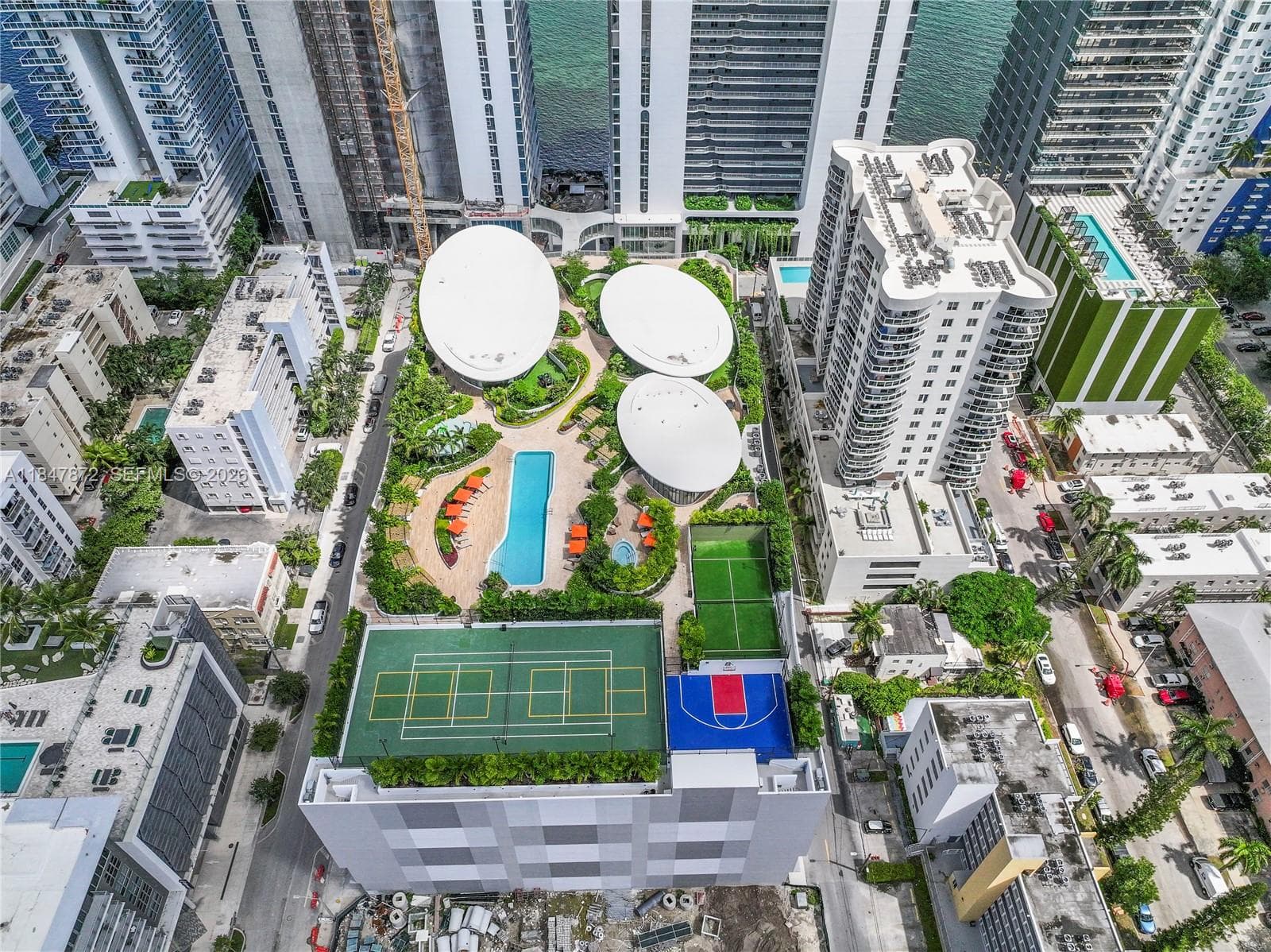 700 NE 24th ST # 3502, Miami FL 33137 — 59
