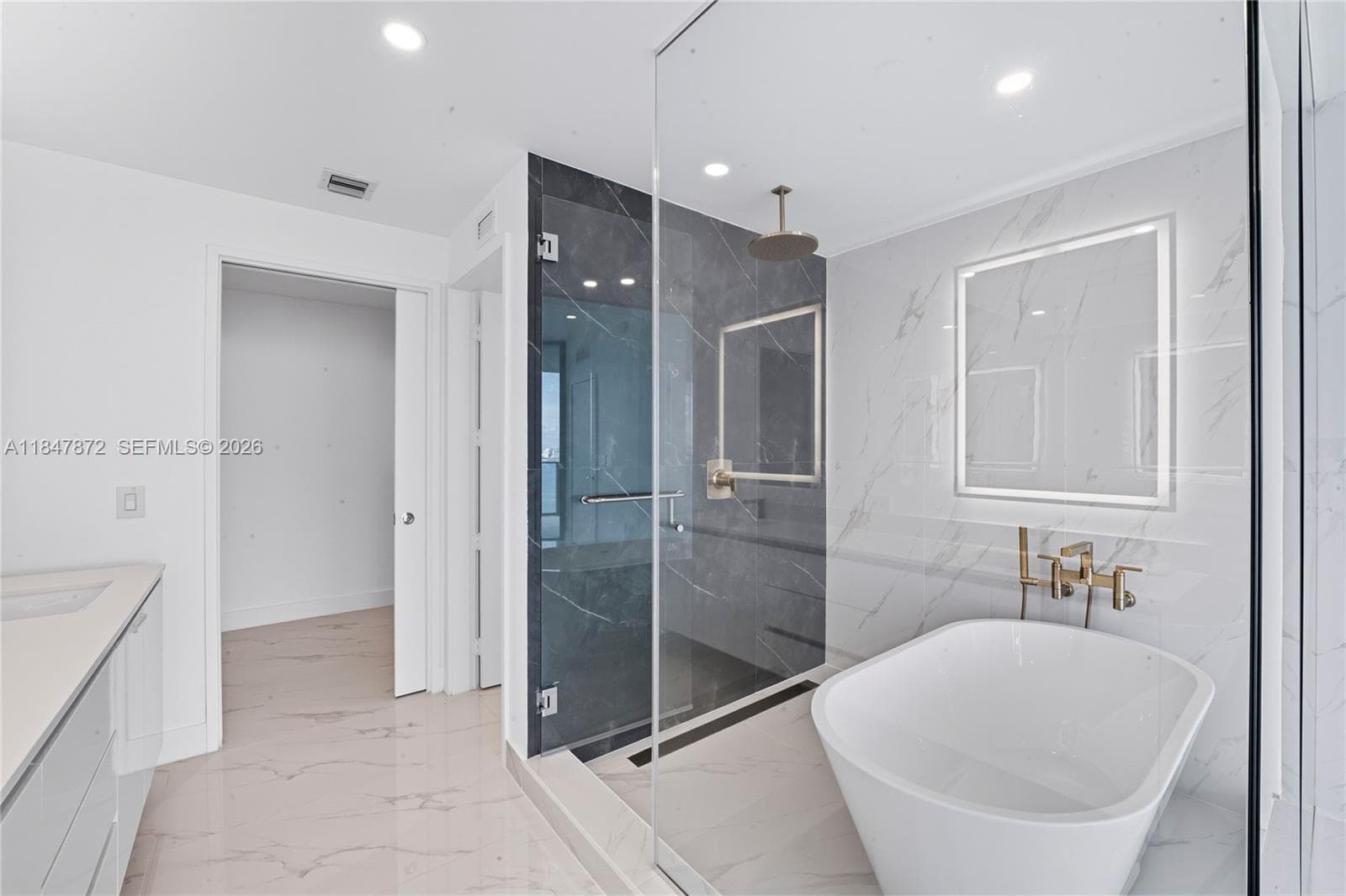 700 NE 24th ST # 3502, Miami FL 33137 — 44
