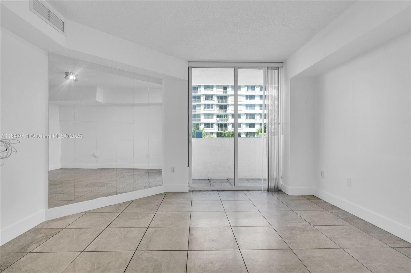 1881 79th St Cswy # 404, North Bay Village FL 33141 — 27