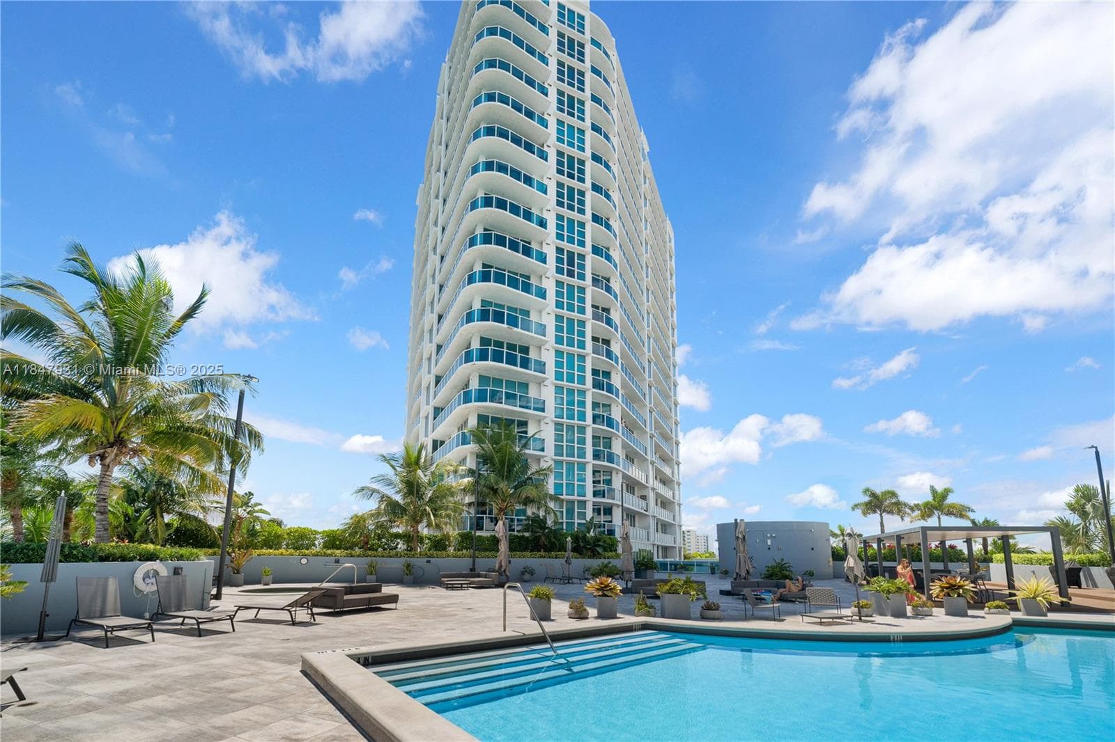 1881 79th St Cswy # 404, North Bay Village FL 33141 — 10