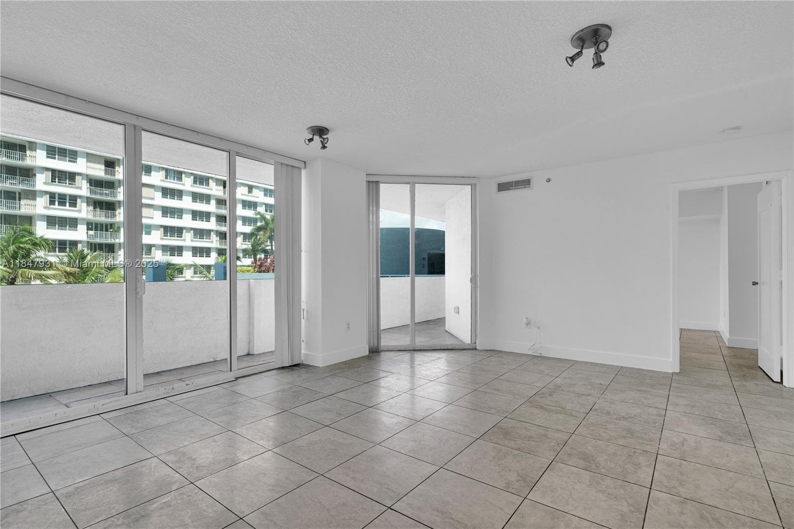 1881 79th St Cswy # 404, North Bay Village FL 33141 — 11