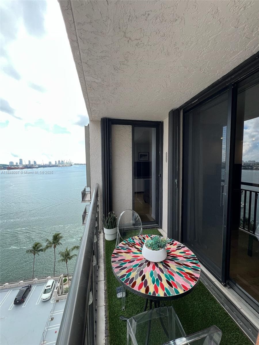 540 Brickell Key Dr # 1524, Miami FL 33131 — 20