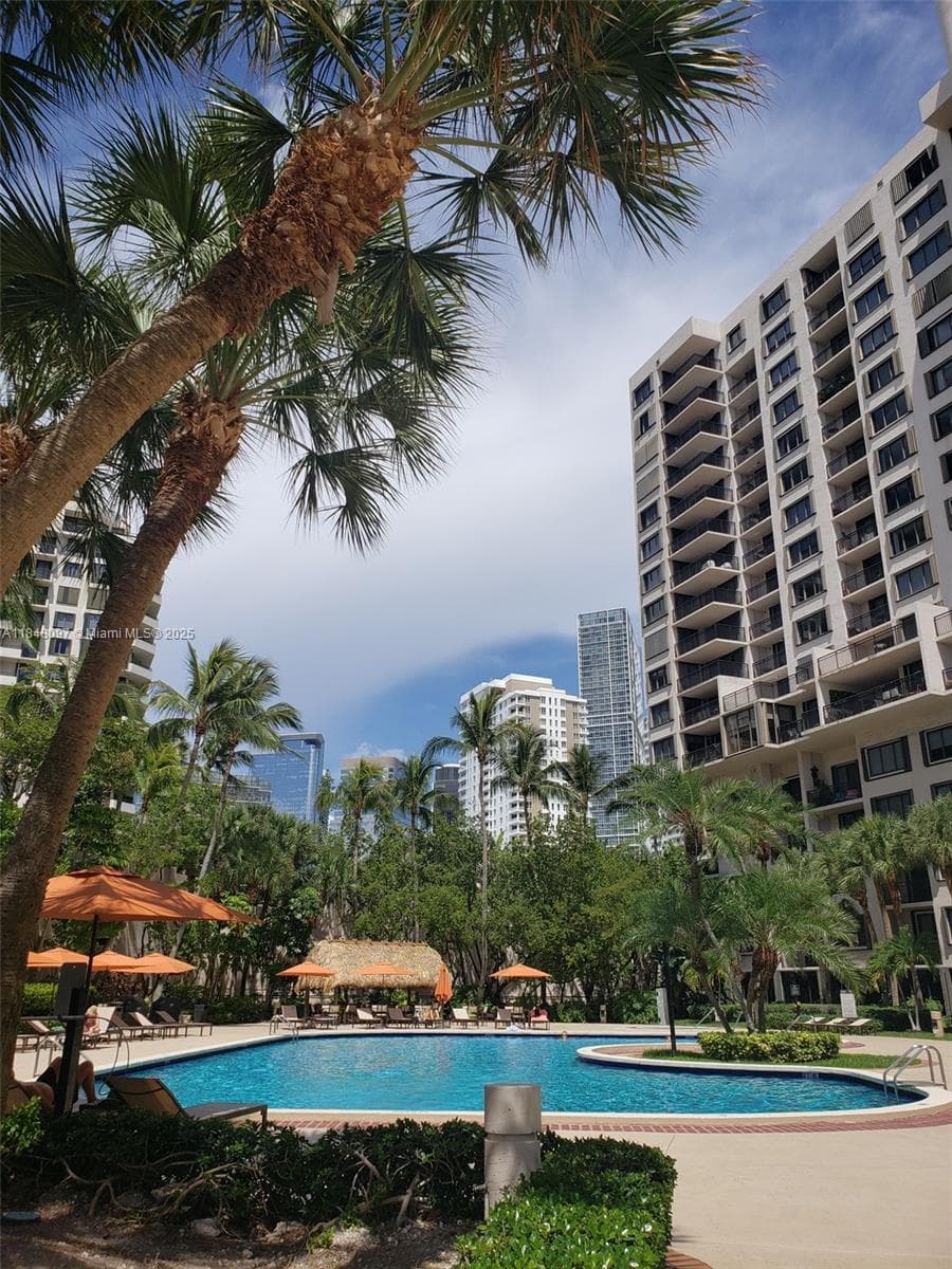 540 Brickell Key Dr # 1524, Miami FL 33131 — 33