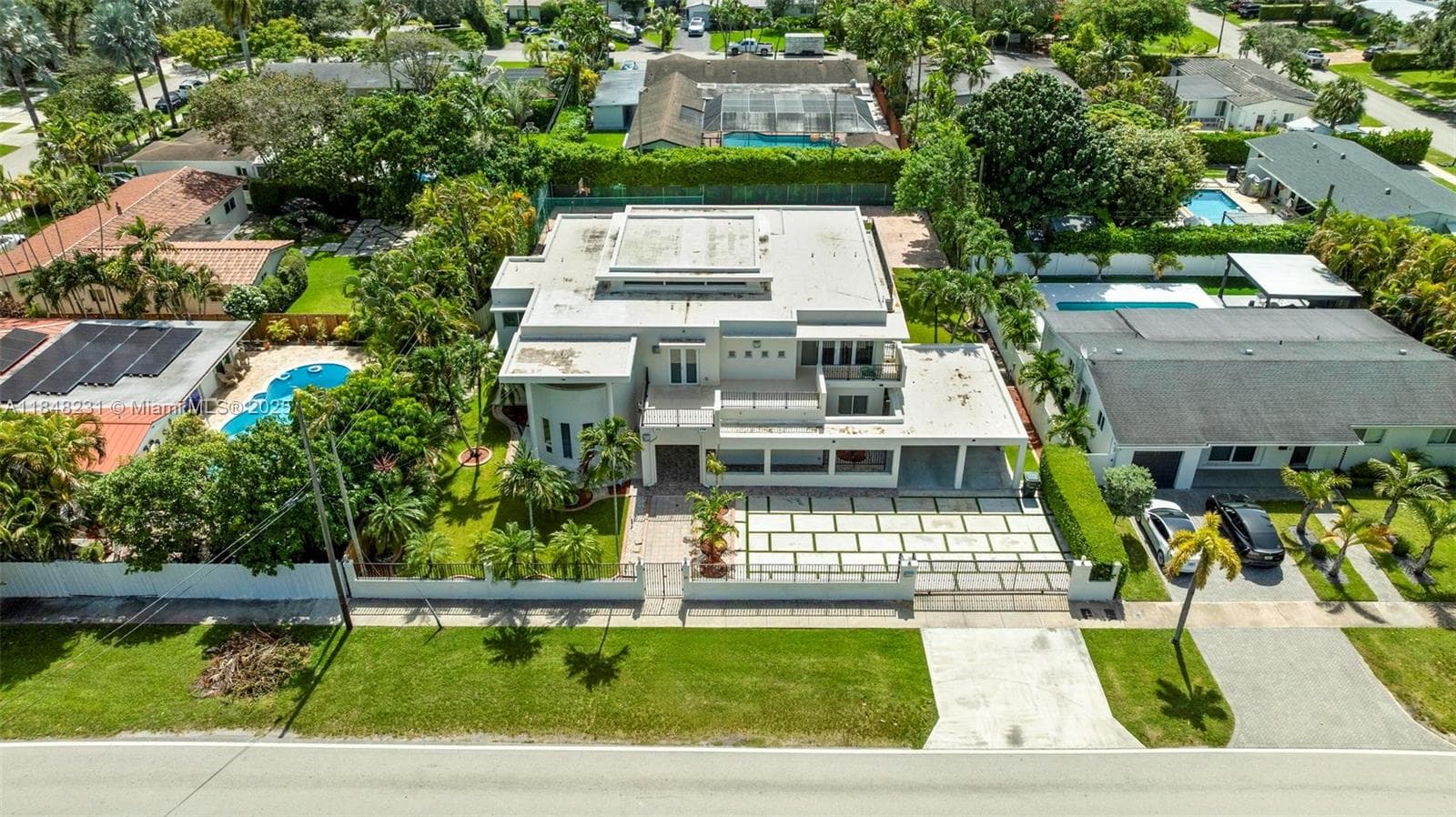 5045 SW 67th Ave, South Miami FL 33155 — 52