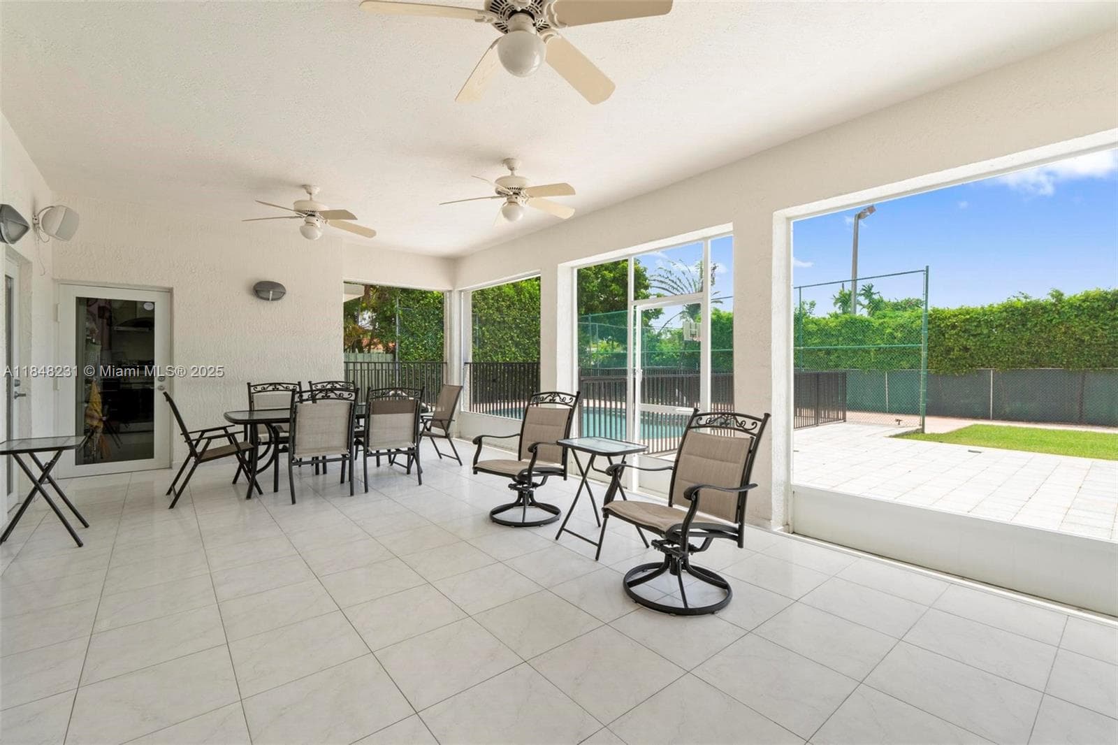 5045 SW 67th Ave, South Miami FL 33155 — 17