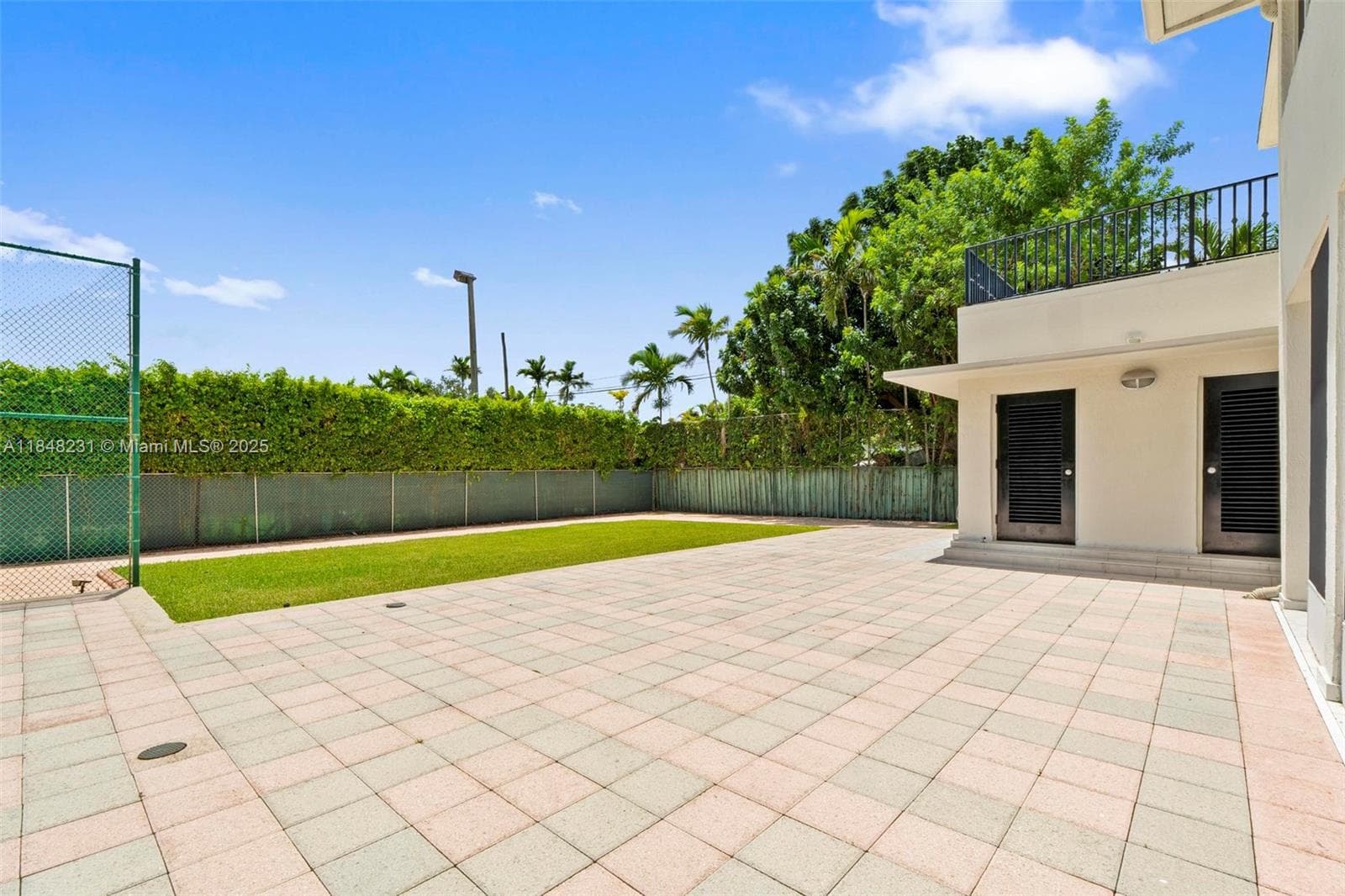 5045 SW 67th Ave, South Miami FL 33155 — 18