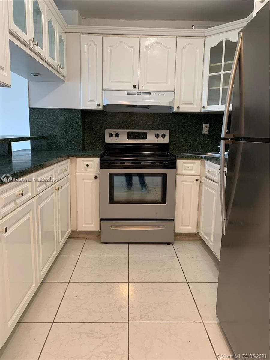 1325 W 68th St # 514, Hialeah FL 33014 — 7