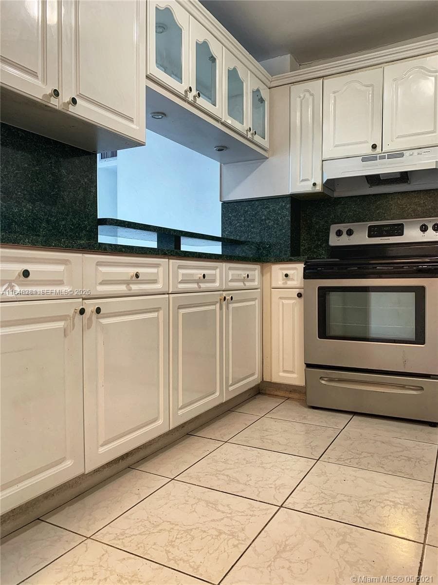 1325 W 68th St # 514, Hialeah FL 33014 — 8