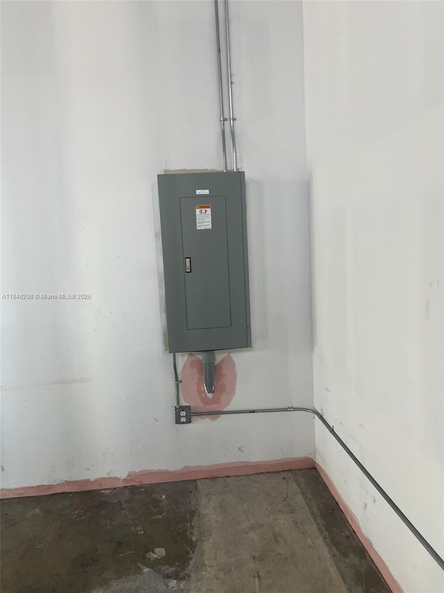 2300 W 8th Ave # 2, Hialeah FL 33010 — 7