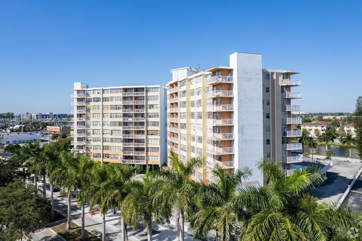 2025 NE 164th St # 914, North Miami Beach FL 33162 — 2