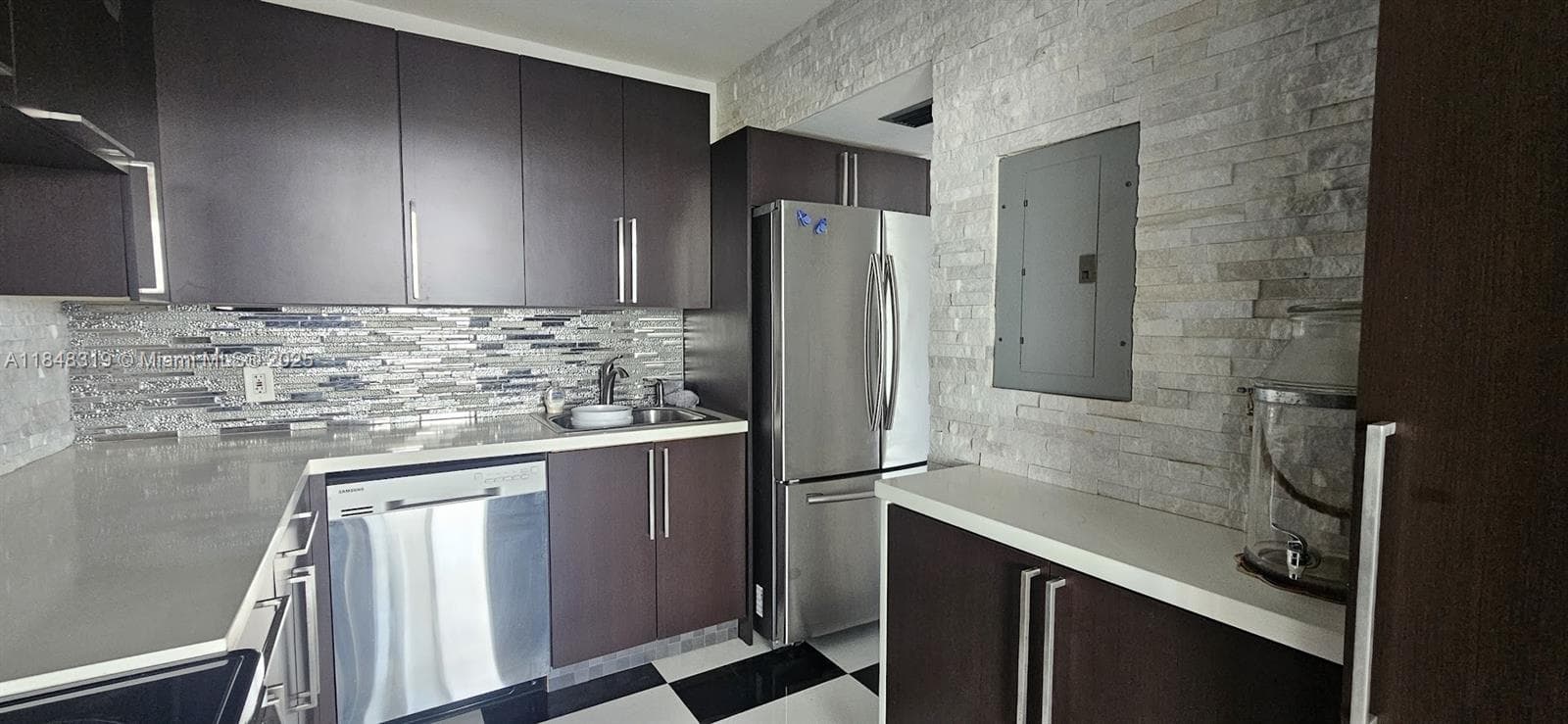 2025 NE 164th St # 914, North Miami Beach FL 33162 — 3