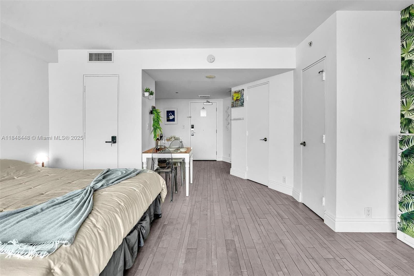 1100 West Ave # 1019, Miami Beach FL 33139 — 23
