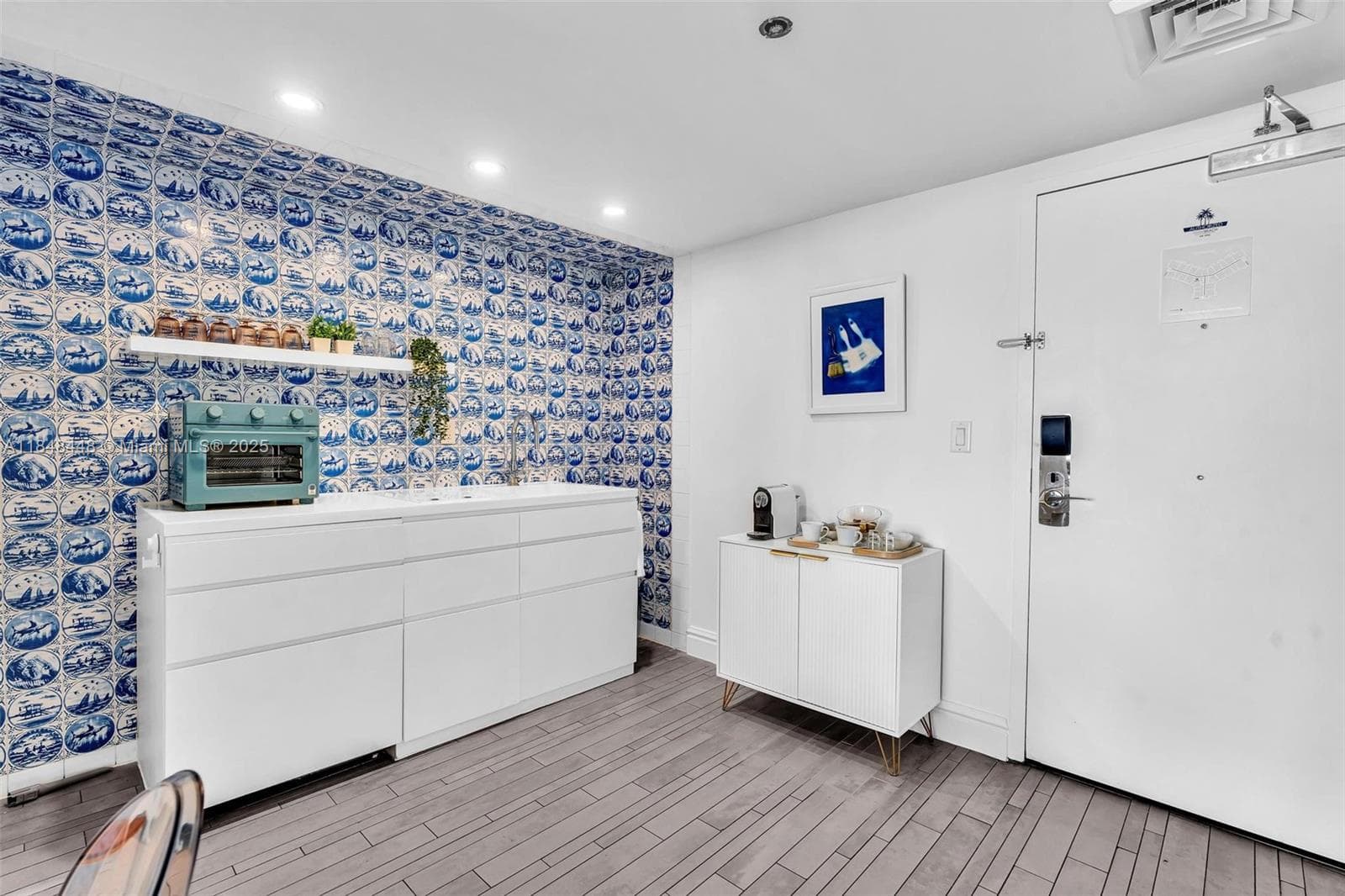 1100 West Ave # 1019, Miami Beach FL 33139 — 5