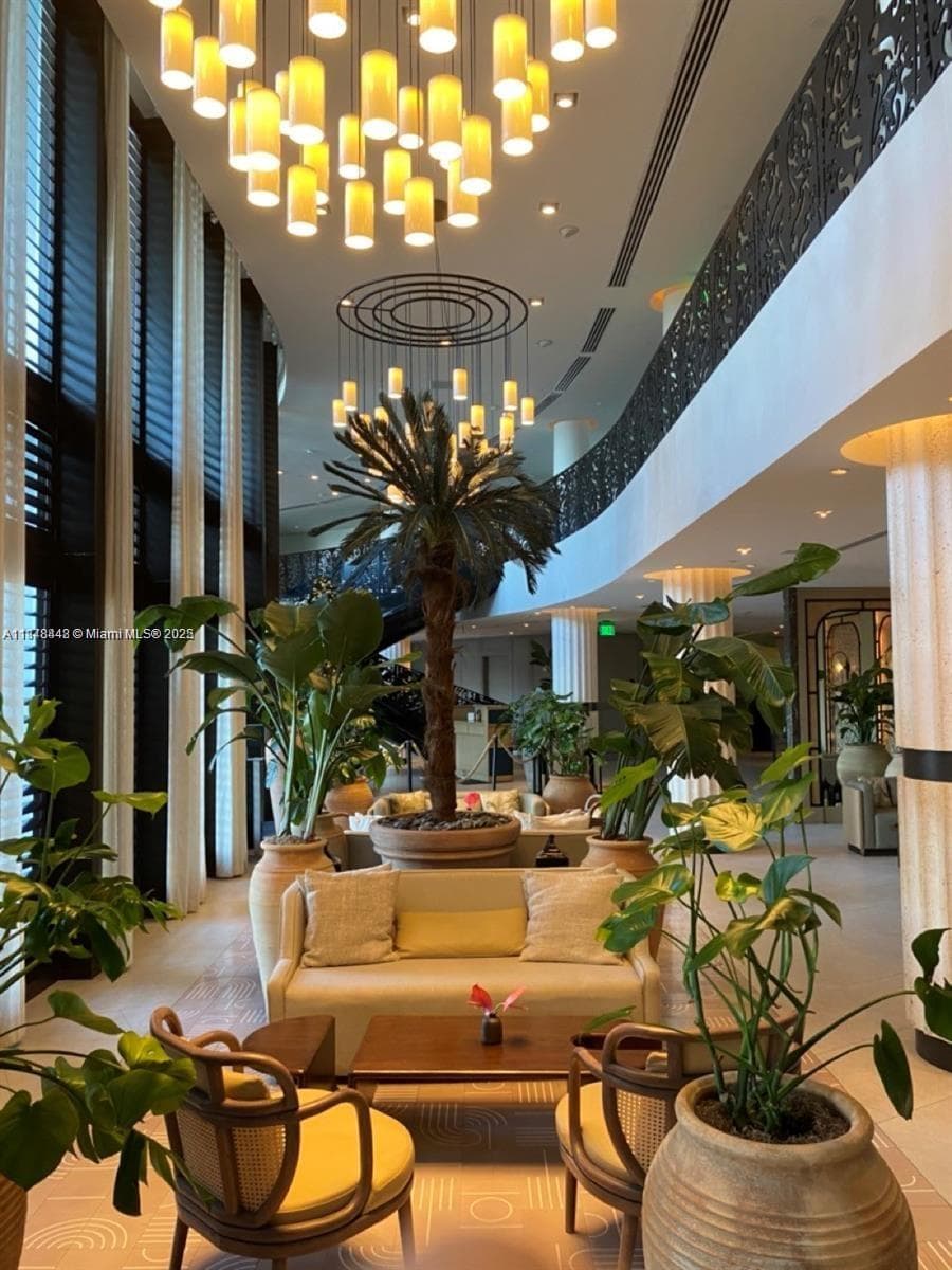 1100 West Ave # 1019, Miami Beach FL 33139 — 55
